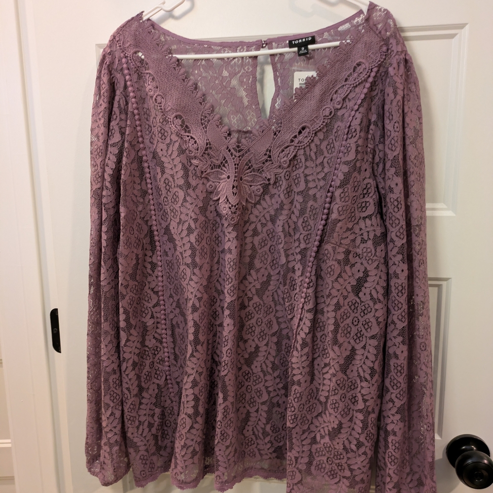New with tags! Torrid Lace V-Neck Top in Purple
